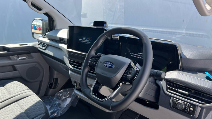 Ford Transit Custom 320 L2 Petrol Fwd 2.5 PHEV 232ps H1 Van Limited Auto - Image 11